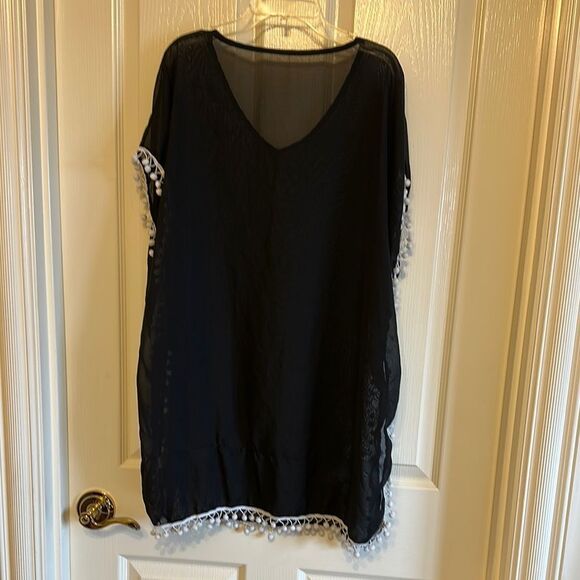 Black and White Textured Swim Coverup - Picture 3 of 5